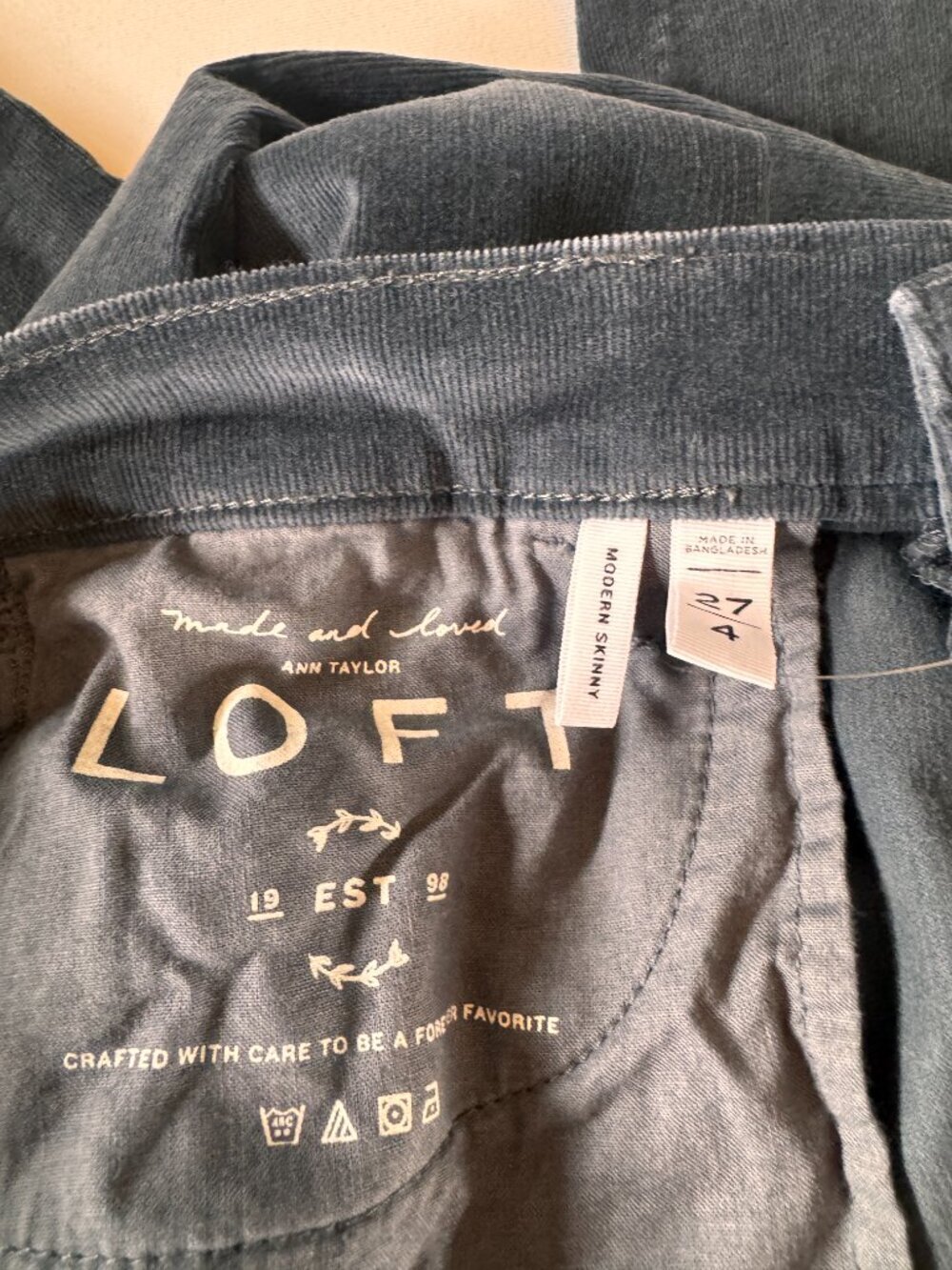 Cool! LOFT Modern Skinny Corduroy Pants in Dusty French Blue (Size 4 / 27) - Picture 5 of 6